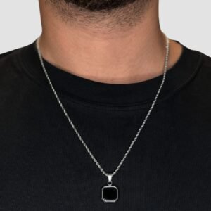 Alternative view of שרשרת ריבוע שחור - ג'יימס כסף
