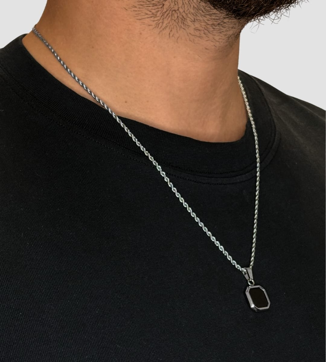 שרשרת ריבוע שחור 6