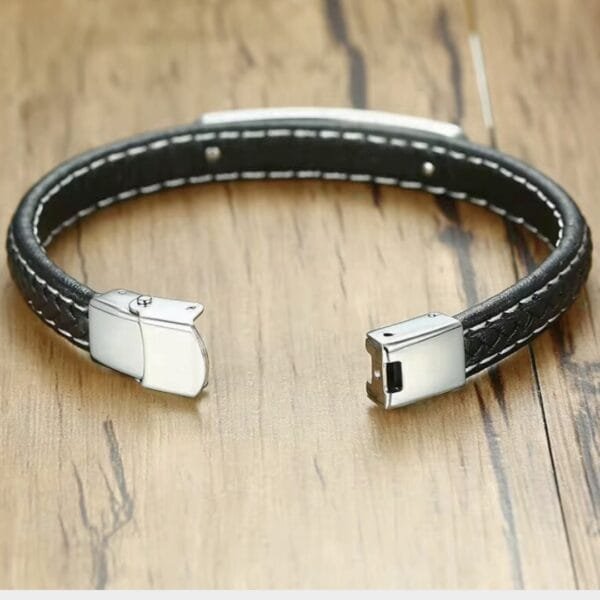 צמיד חריטה פלטה 2 צמיד חריטה פלטה 2