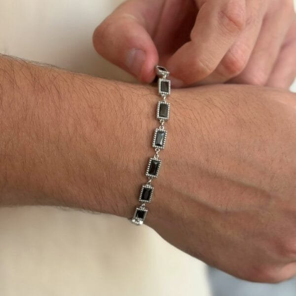 צמיד אבני חן בלאק 1 צמיד אבני חן בלאק 1