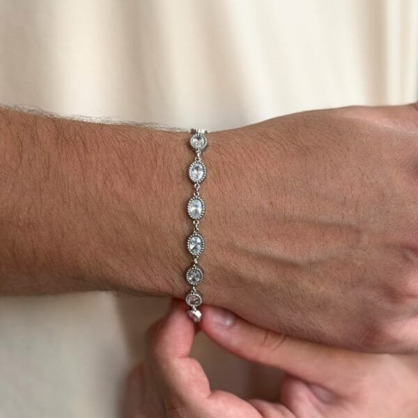 צמיד אבני חן עיגול לבן צמיד אבני חן עיגול לבן