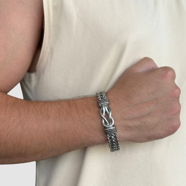 צמיד אין סוף עבה כסף צמיד אין סוף עבה כסף