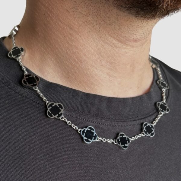 שרשרת תלתן פרמיום שחור כסף שרשרת תלתן פרמיום שחור כסף