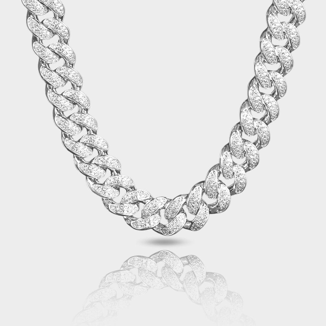 שרשרת קובנית יוקרתית נוצצת בכלל שרשרת קובנית יוקרתית נוצצת בכלל