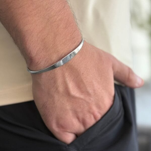 Alternative view of צמיד חריטה לגבר - נייק כסף