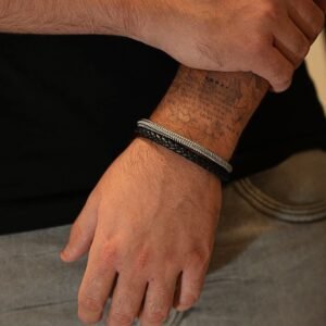 Alternative view of צמיד עור לגבר - שחור וכסף
