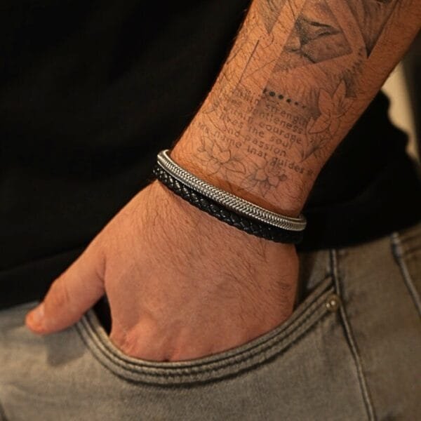 צמיד עור לגבר - שחור וכסף